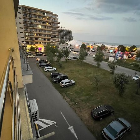 Fratellyvibe Mamaia Apartment Екстериор снимка