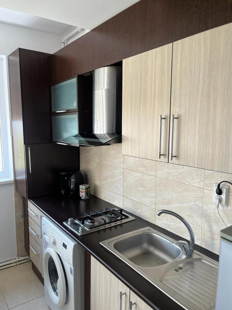 Fratellyvibe Mamaia Apartment Екстериор снимка