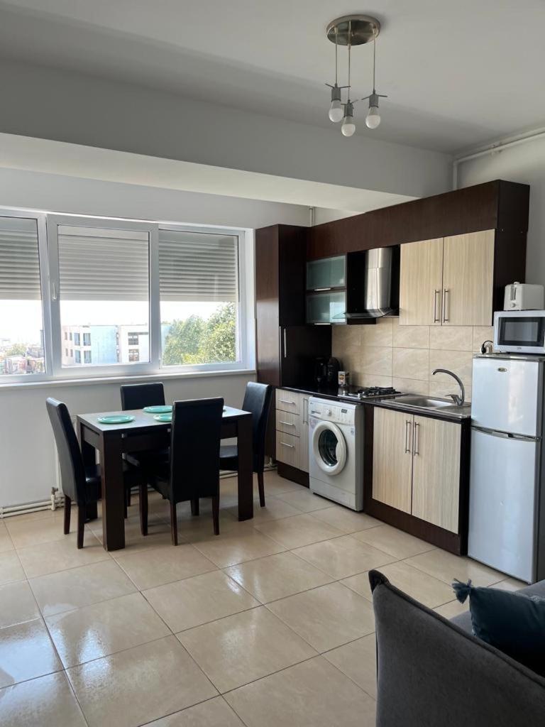 Fratellyvibe Mamaia Apartment Екстериор снимка