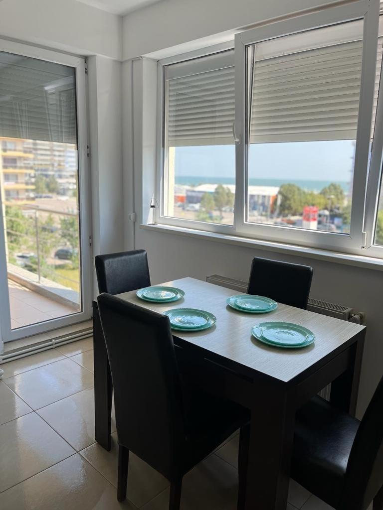 Fratellyvibe Mamaia Apartment Екстериор снимка