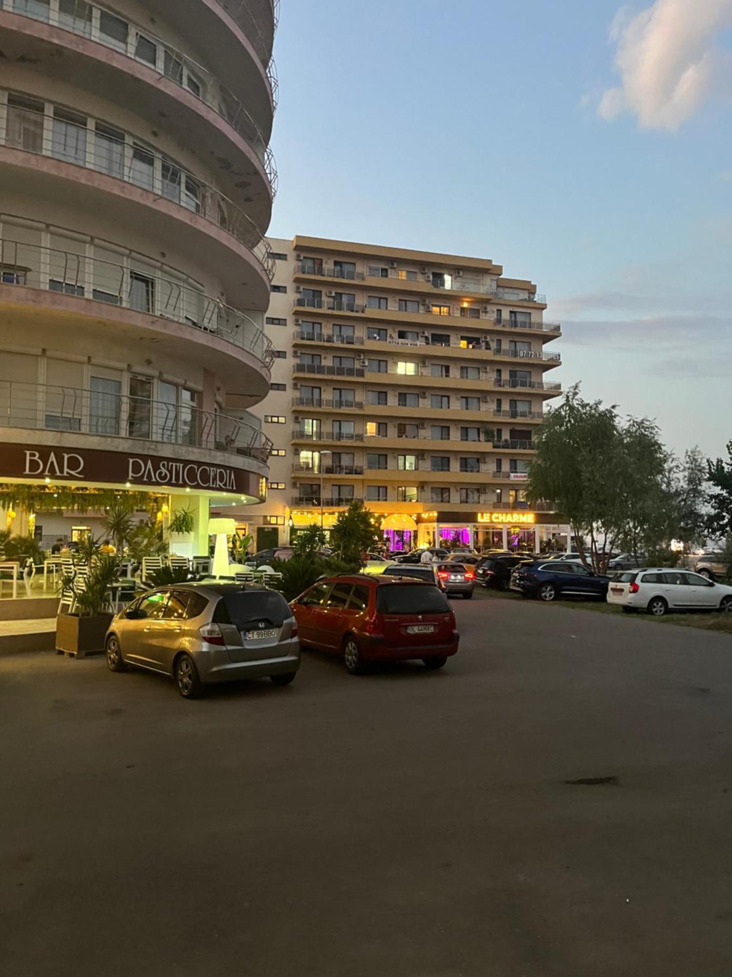 Fratellyvibe Mamaia Apartment Екстериор снимка